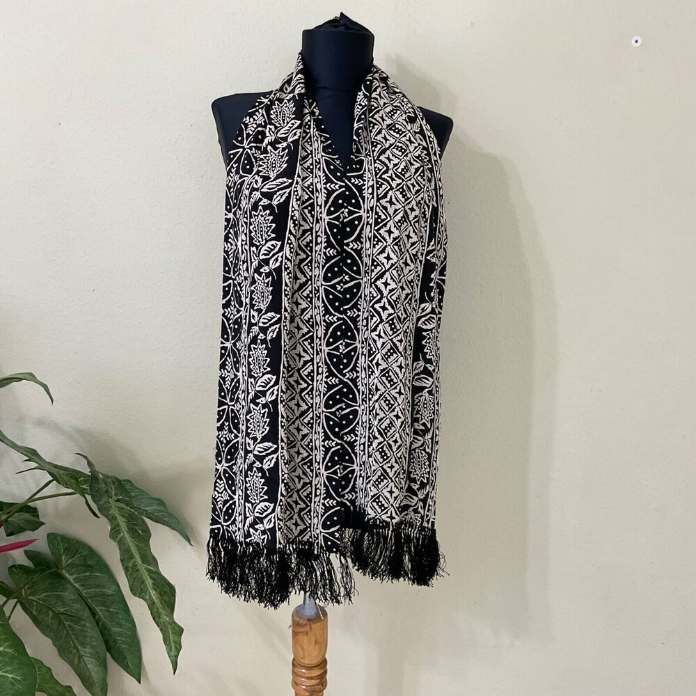 100 % SILK Mitra SCARF Women's 10”x 66” black /cream Rectangle Boho artsy print